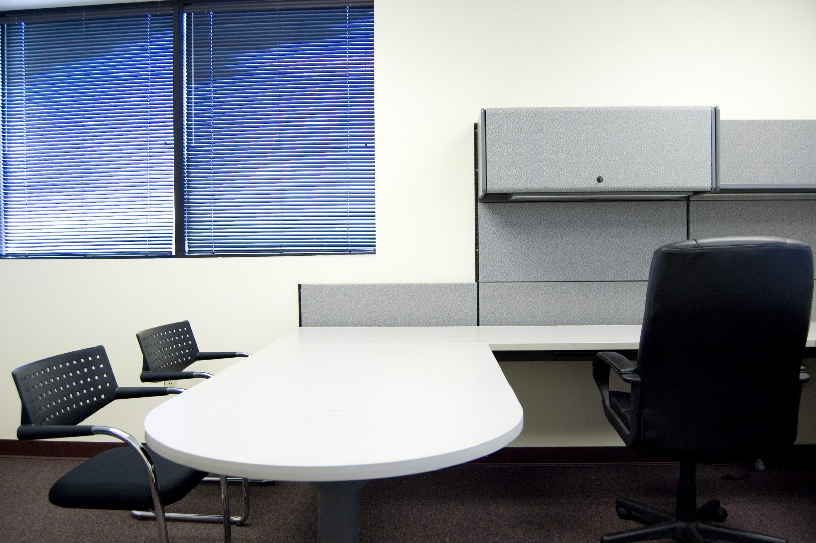 Why Used Office Furniture Is Right For Small Business Ethosource