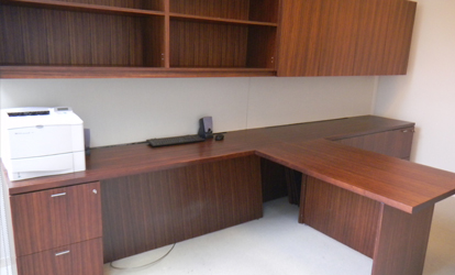 used-office-desk used-office-desk